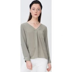 Gładka koszula oversize z wiskozy - Zielony. Zielone koszule damskie Sinsay, s, bez wzorów, z wiskozy, bez kołnierzyka, bez rękawów. W wyprzedaży za 15,99 zł.