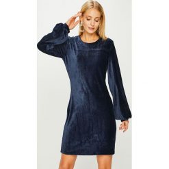 Answear - Sukienka. Zielone sukienki damskie ANSWEAR, na co dzień, s, bez wzorów, z elastanu, casualowe, z okrągłym kołnierzem, bez rękawów, mini, proste. W wyprzedaży za 49,90 zł.