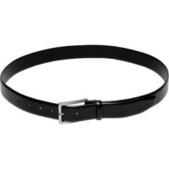 KLASYCZNY PASEK MĘSKI ZE SKÓRY. Czarne paski męskie Top Secret, w paski, ze skóry, klasyczne. Za 34,99 zł.