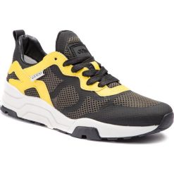 Sneakersy GUESS - Fishnet FM6FIS FAB12 BLKYE. Zielone sneakersy męskie Guess, na co dzień, z aplikacjami, ze skóry ekologicznej, eleganckie, bez zapięcia. W wyprzedaży za 449,00 zł.