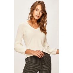 Armani Exchange - Sweter. Czarne swetry damskie Armani Exchange, s, bez wzorów, z wełny, bez rękawów, bez kaptura. W wyprzedaży za 459,90 zł.