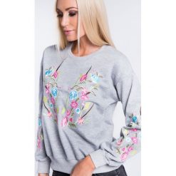 Bluzy damskie: Bluza z haftami jasnoszara 6531