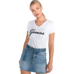 Guess Koszulka Biały. Białe koszulki damskie Guess, m, z aplikacjami, z elastanu. Za 123,95 zł.
