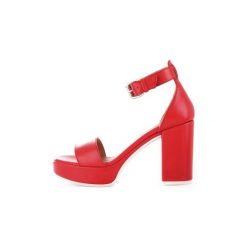 Sandały Janet Sport 43885. Czerwone sandały damskie Janet Sport, bez wzorów, sportowe, bez obcasa, bez zapięcia. Za 677,98 zł.