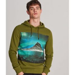 Bluza z nadrukiem - Zielony. Zielone bluzy męskie Reserved, s, z nadrukiem, bez kołnierzyka, bez rękawów, bez kaptura. Za 99,99 zł.