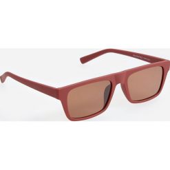 Okulary przeciwsłoneczne - Bordowy. Czerwone okulary przeciwsłoneczne męskie Reserved. W wyprzedaży za 19,99 zł.