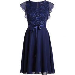 Swing Sukienka koktajlowa ink. Niebieskie sukienki koktajlowe marki Swing, z elastanu. Za 509,00 zł.