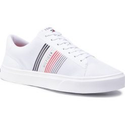 Tenisówki TOMMY HILFIGER - Lightweight Stripes Knit Sneaker FM0FM02836 White YBR. Białe półbuty męskie TOMMY HILFIGER, bez wzorów, z gumy, bez zapięcia. Za 339,00 zł.