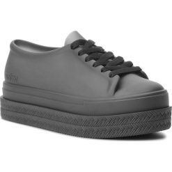 Półbuty MELISSA - Be II Ad 32349 Black 53296. Czarne półbuty damskie Melissa, bez wzorów, z tworzywa sztucznego, bez obcasa, na koturnie, bez zapięcia. W wyprzedaży za 239,00 zł.