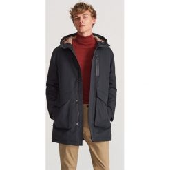 Kurtka parka z kapturem - Czarny. Czarne parki męskie Reserved, xl, bez wzorów, z kapturem. Za 399,99 zł.