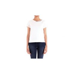 T-shirty z krótkim rękawem Patrizia Pepe 8J0817/A4R4. Białe t-shirty damskie Patrizia Pepe, bez wzorów, bez kołnierzyka. Za 502,36 zł.