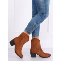 Kowbojki zamszowe camel 5689 CAMEL. Brązowe botki damskie obuwie damskie, z zamszu, bez obcasa, na obcasie, na zamek. Za 115,67 zł.