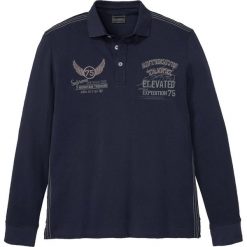 Shirt polo z nadrukiem bonprix ciemnoniebieski z nadrukiem. Niebieskie koszulki męskie bonprix, xl, z nadrukiem, polo, z długim rękawem, długie. Za 49,99 zł.