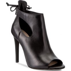 Buty zimowe damskie: Szpilki CARINII – B3896 E50-000-000-B40