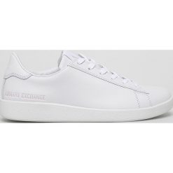 Armani Exchange - Buty. Białe trampki i tenisówki damskie Armani Exchange, bez wzorów, ze skóry, na sznurówki. Za 499,90 zł.