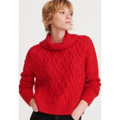 Sweter z ażurowym splotem - Czerwony. Czerwone swetry damskie Reserved, s, bez wzorów, ze splotem, bez rękawów, bez kaptura. Za 69,99 zł.