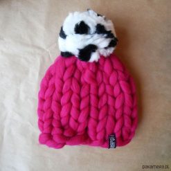 Wełniana, ciepła czapka Beanie z pomponem. Szare czapki damskie marki Pakamera, z materiału. Za 160,00 zł.