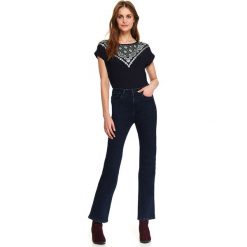 BLUZKA KRÓTKI RĘKAW LUŹNA, Z KRÓTKIM RĘKAWEM. Bluzki damskie Top Secret, z nadrukiem, eleganckie, z okrągłym kołnierzem, z krótkim rękawem. Za 49,99 zł.