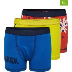 Bokserki "Umer 301" (3 pary) w kolorze niebieskim, żółtym i czerwonym. Czerwone bielizna chłopięca marki LEGO Wear, z nadrukiem. W wyprzedaży za 49,95 zł.