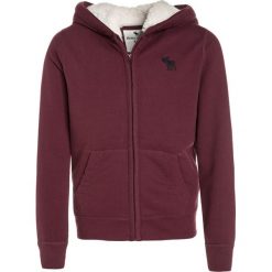 Abercrombie & Fitch ICON Kurtka przejściowa burgundy. Czerwone kurtki męskie marki Abercrombie & Fitch, z bawełny. W wyprzedaży za 231,20 zł.