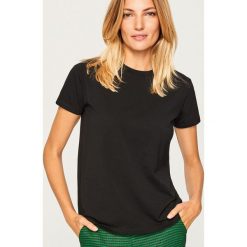 Gładki t-shirt z lyocellem - Czarny. Czarne t-shirty damskie marki Reserved, s, z lyocellu. Za 49,99 zł.