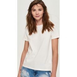 T-shirty damskie: T-shirt z wiązaniem na plecach – Kremowy