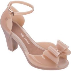 Zaxy Sandały damskie Diva Top Sandal Fem 82442-52898 Light Pink (rozmiar 39). Różowe sandały damskie Zaxy, bez wzorów, eleganckie, bez obcasa, bez zapięcia. W wyprzedaży za 160,00 zł.