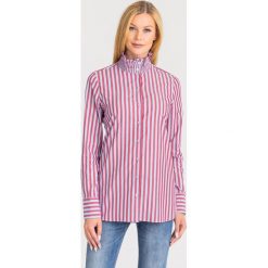 KOSZULA ARMANI EXCHANGE. Różowe koszule damskie Armani Exchange, na co dzień, s, z aplikacjami, z bawełny, ze stójką, bez rękawów. Za 559,00 zł.