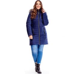 Pikowana kurtka z kapturem granatowy. Niebieskie kurtki damskie Tagless, plus size, bez wzorów, z kapturem. Za 350,12 zł.