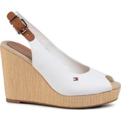 Espadryle TOMMY HILFIGER - Iconic Elena Sling Back Wedge FW0FW04789 Ivory YBI. Białe espadryle damskie TOMMY HILFIGER, bez wzorów, ze skóry, bez obcasa, na obcasie. W wyprzedaży za 289,00 zł.