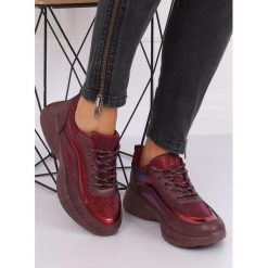 Czerwone buty sportowe MALOLO. Czerwone buty sportowe damskie FunKee.pl, bez wzorów, z tkaniny, sportowe. Za 82,99 zł.