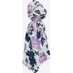Pieces - Szal. Szare szaliki damskie Pieces, z poliesteru. W wyprzedaży za 34,90 zł.