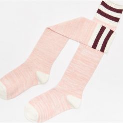 Zakolanówki - Różowy. Różowe skarpetki damskie Cropp, bez wzorów. Za 39,99 zł.