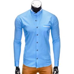 KOSZULA MĘSKA Z DŁUGIM RĘKAWEM K303 - BŁĘKITNA. Niebieskie koszule męskie na spinki Ombre Clothing, m, z bawełny, z kontrastowym kołnierzykiem, z długim rękawem. Za 39,99 zł.