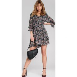 Czarna Sukienka Castro. Czarne sukienki damskie Renee, s, paisley, mini. Za 99,99 zł.