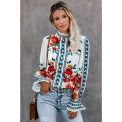 Bluzka damska AMAYA. Bluzki damskie Bluzka damska AMAYA, s, bez wzorów, eleganckie, bez kołnierzyka, bez rękawów. W wyprzedaży za 69,00 zł.