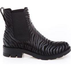 Ocieplane sztyblety na płaskim obcasie - skóra naturalna - model 479 - kolor czarny zebra. Czarne botki damskie Zapato, na zimę, z jeansu, eleganckie, na niskim obcasie, na obcasie, bez zapięcia. Za 399,00 zł.