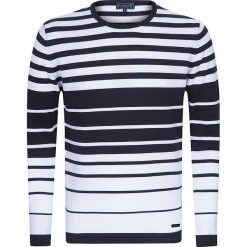 Sweter "Clipped" w kolorze granatowo-białym. Białe swetry klasyczne męskie marki Sir Raymond Taylor, m, w paski, z bawełny, z okrągłym kołnierzem. W wyprzedaży za 136,95 zł.