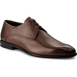 Półbuty BOSS - C-Dresios 50312736 10190140 01 Medium Brown 214. Pomarańczowe półbuty męskie Boss, ze skóry. W wyprzedaży za 589,00 zł.