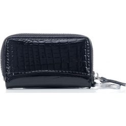 Eleganckie etui na klucze ze skóry lakierowanej Czarne. Czerwone portfele damskie Jennifer Jones, bez wzorów, ze skóry. Za 29,90 zł.