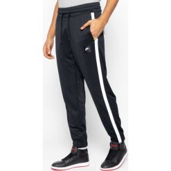 Spodnie dresowe NIKE Air BV5151. Czarne jeansy męskie Nike, m, bez wzorów. W wyprzedaży za 189,00 zł.