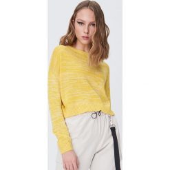 Melanżowy sweter oversize - Żółty. Żółte swetry damskie Sinsay, s, bez wzorów, bez rękawów, bez kaptura. W wyprzedaży za 39,99 zł.
