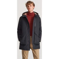 Kurtka parka z kapturem - Czarny. Czarne kurtki męskie Reserved, xl, bez wzorów, z kapturem. Za 399,99 zł.