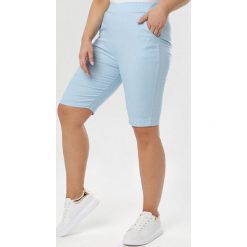 Jasnoniebieskie Szorty Adriame. Niebieskie szorty damskie Born2be, xl, bez wzorów. W wyprzedaży za 69,99 zł.