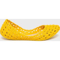Melissa - Baleriny. Żółte baleriny damskie marki Melissa, z gumy. Za 379,90 zł.
