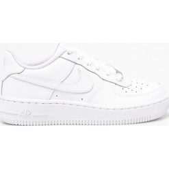 Nike Kids - Buty dziecięce Air Force 1 (Gs). Białe trampki chłopięce Nike Kids, bez wzorów, ze skóry, sportowe, z okrągłym noskiem, bez zapięcia. Za 319,90 zł.