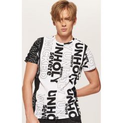 T-shirt z napisami - Biały. Białe t-shirty męskie House, l, z napisami. Za 49,99 zł.