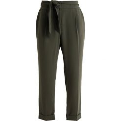 Spodnie z wysokim stanem: Dorothy Perkins Petite CHERRY TIE WAIST TROUSER Spodnie materiałowe khaki