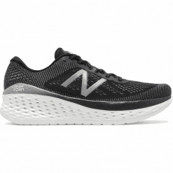 New Balance Fresh Foam More - WMORBK. Pomarańczowe buty sportowe damskie New Balance, bez wzorów, z materiału, tenisowe. W wyprzedaży za 419,99 zł.