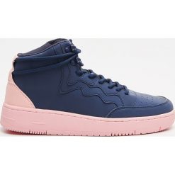 Sneakersy za kostkę - Granatowy. Niebieskie sneakersy damskie Cropp. W wyprzedaży za 59,99 zł.